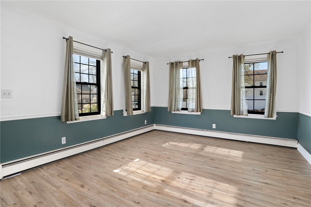 32 Brookdale Avenue Cranston, RI 02921 - Photo 4 of 46