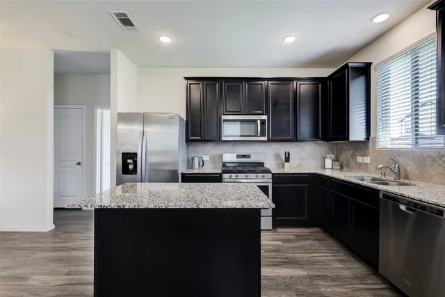 $2,600 | 4711 Windmill Run Drive, Houston, TX 77069