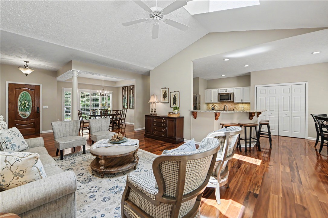 209 Berwick Court Seneca, SC 29672 - Photo 7 of 50