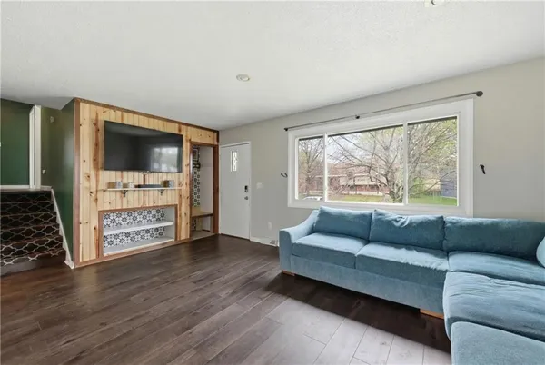 $205,000 | 6202 East 140th Terrace, Grandview, MO 64030