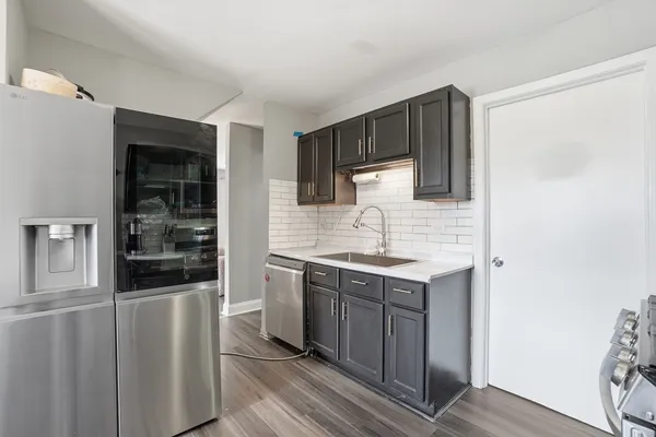 $1,900 | 12738 South Kenneth Avenue, Unit H, Alsip, IL 60803