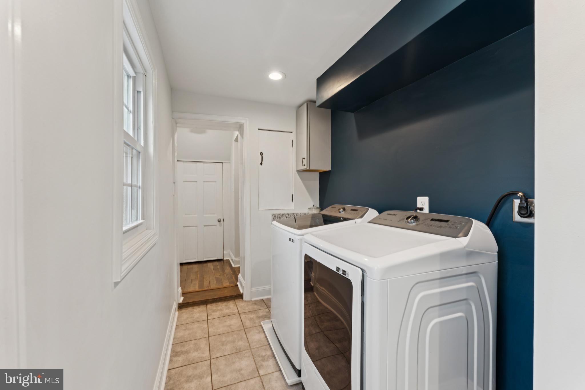 2372 Mayberry Road Westminster, MD 21158 - Photo 17 of 38 a utility room with dryer and washer