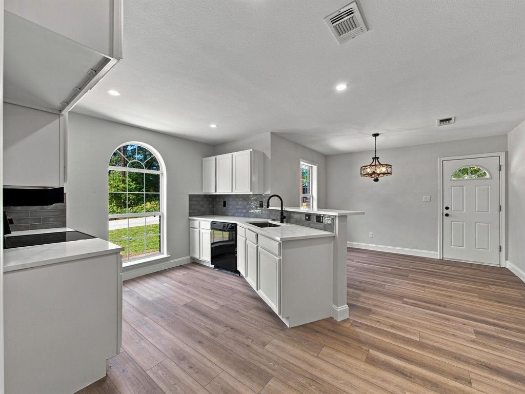 105 East Foggle Street Athens, TX 75751 - Photo 10 of 33 Gallery Image 10