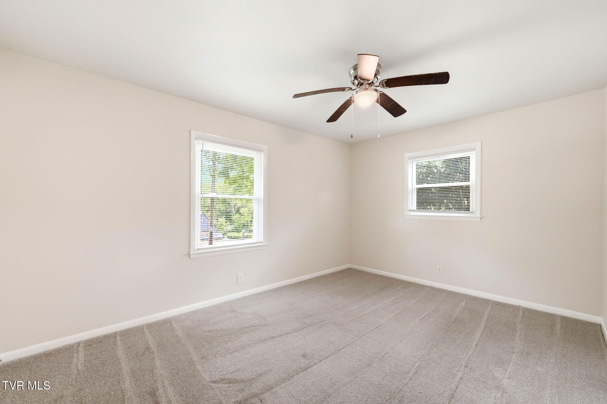 808 Chippendale Road, Unit 16 Kingsport, TN 37660 - Photo 11 of 35 10-web-or-mls-808 Chippendale Rd-18