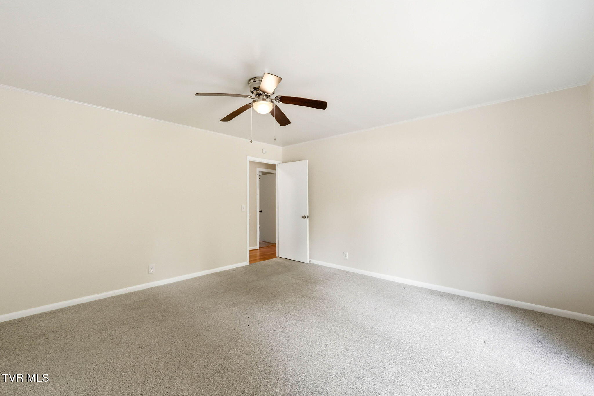 808 Chippendale Road, Unit 16 Kingsport, TN 37660 - Photo 12 of 35 11-web-or-mls-808 Chippendale Rd-19