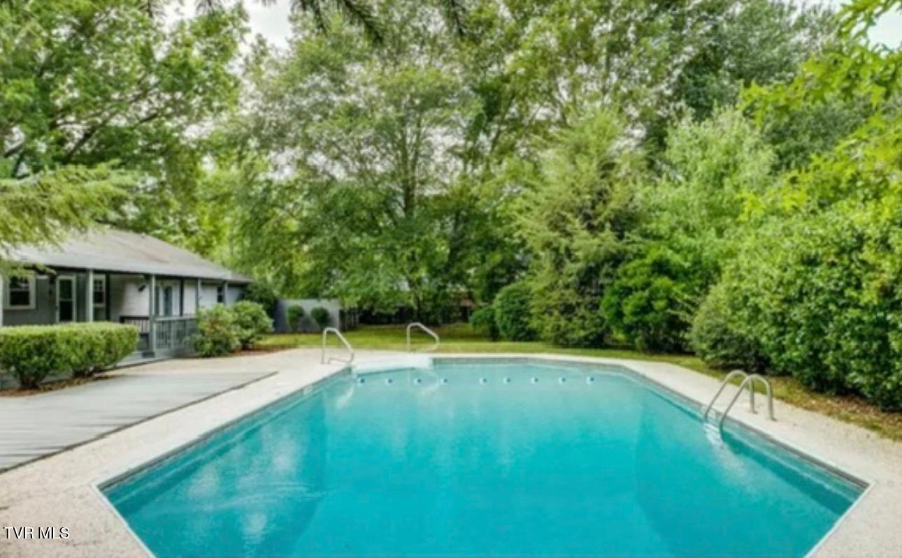 808 Chippendale Road, Unit 16 Kingsport, TN 37660 - Photo 24 of 35 b30a54e1-b967-4f23-9866-29db420a24f9