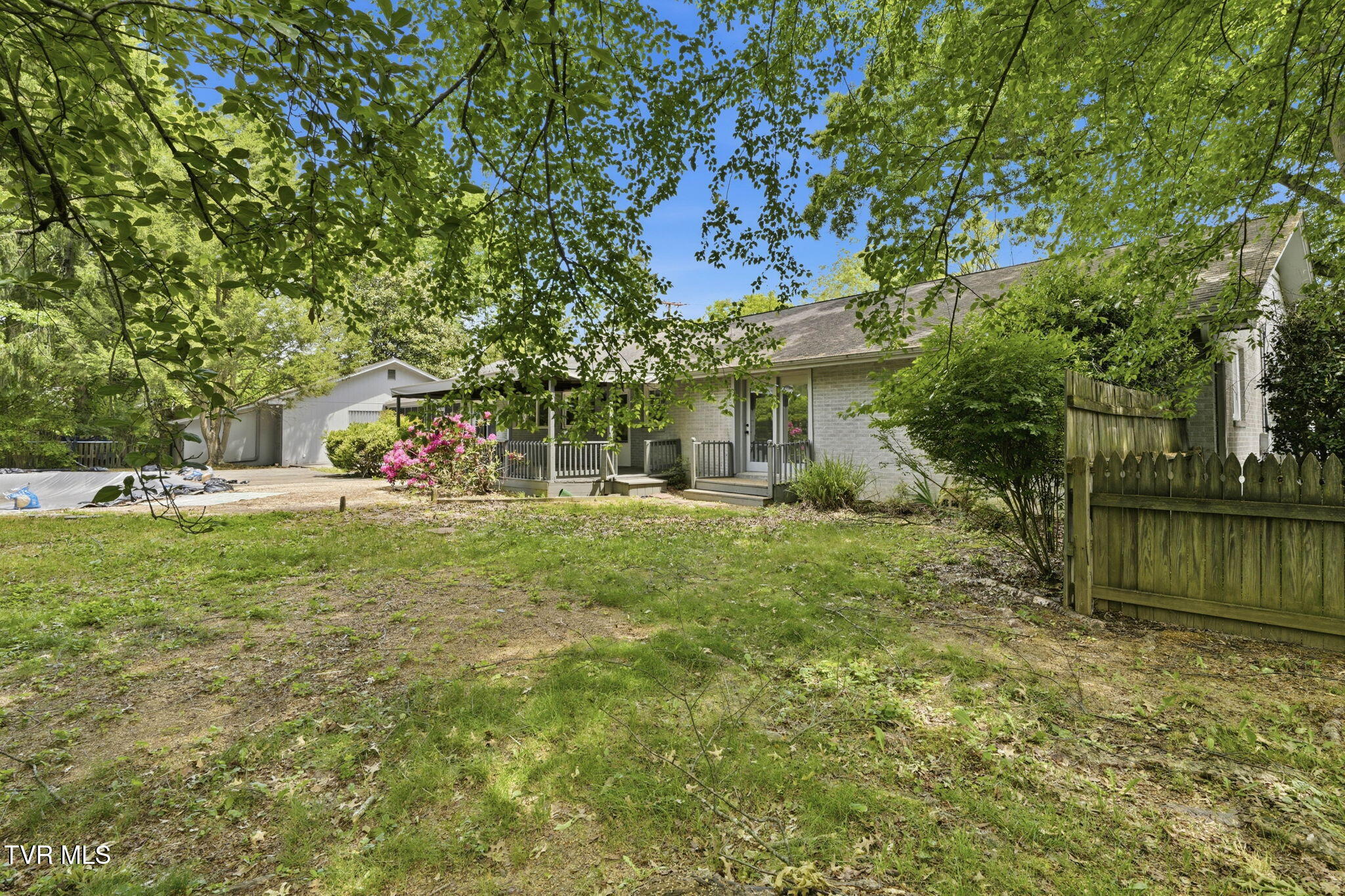 808 Chippendale Road, Unit 16 Kingsport, TN 37660 - Photo 28 of 35 29-web-or-mls-808 Chippendale Rd-35