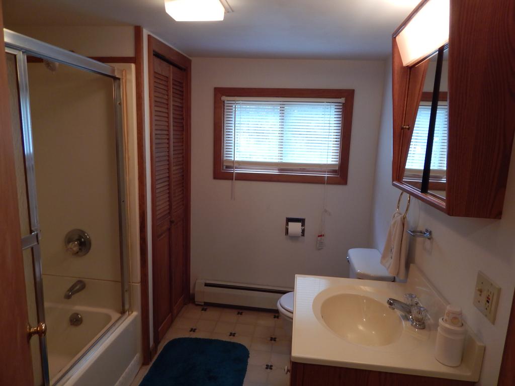 20 Dock Road Belmont, NH 03220 - Photo 10 of 24