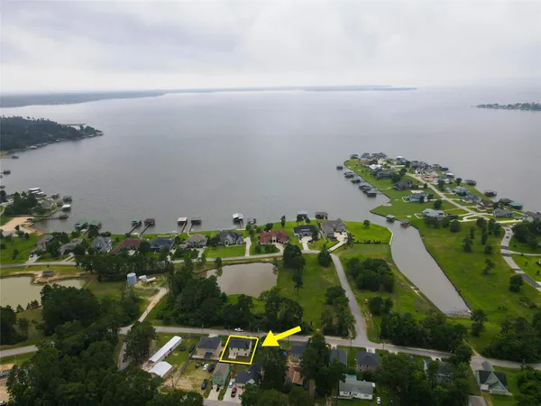 $209,000 | 940 Cedar Point Drive, Livingston, TX 77351