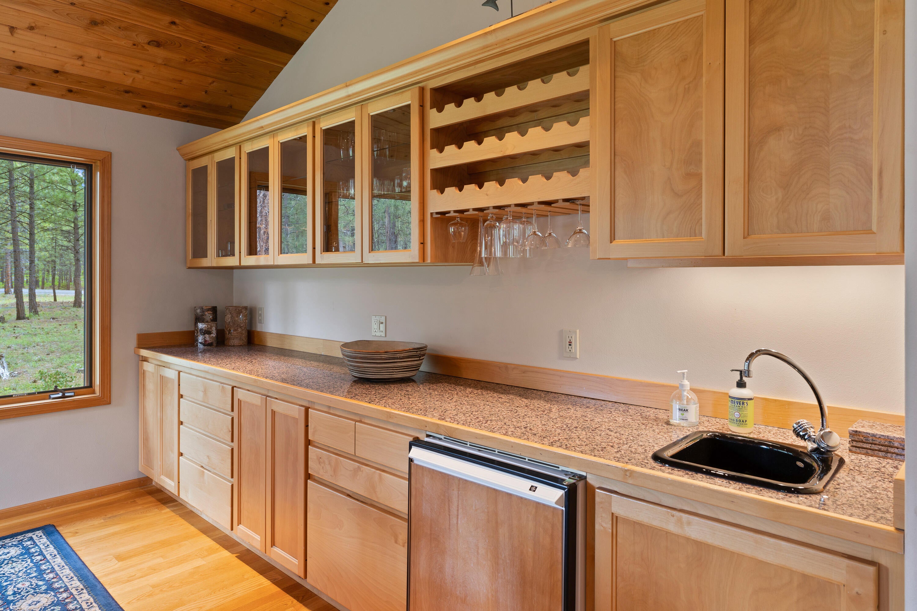 13370 Spirea Black Butte Ranch, OR 97759 - Photo 5 of 34 DSC02453