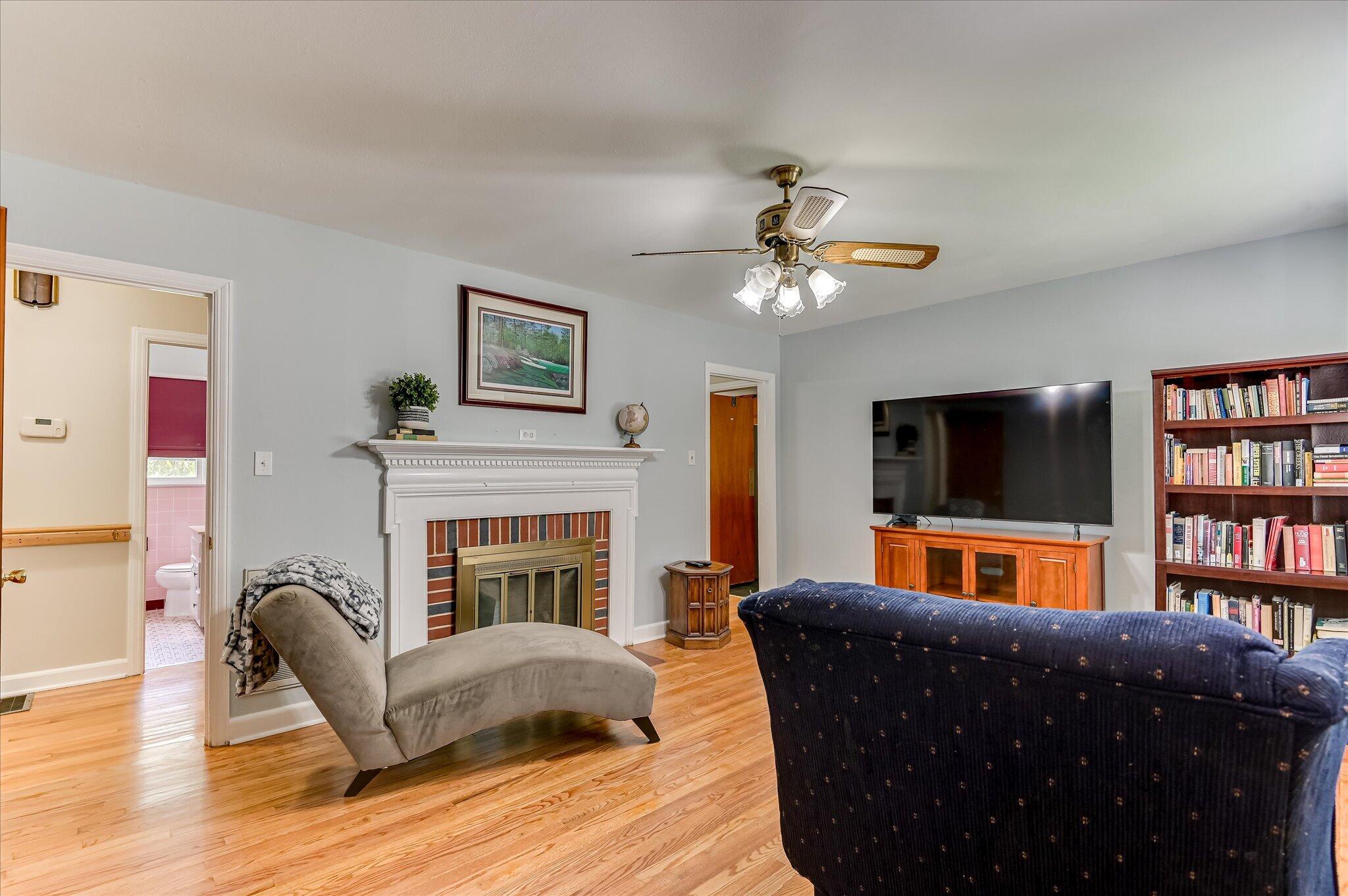 322 Old Airport Road Aiken, SC 29801 - Photo 7 of 47