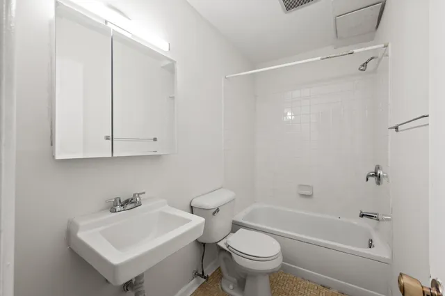 $699,000 | 2818 East 31st Street, Minneapolis, MN 55406