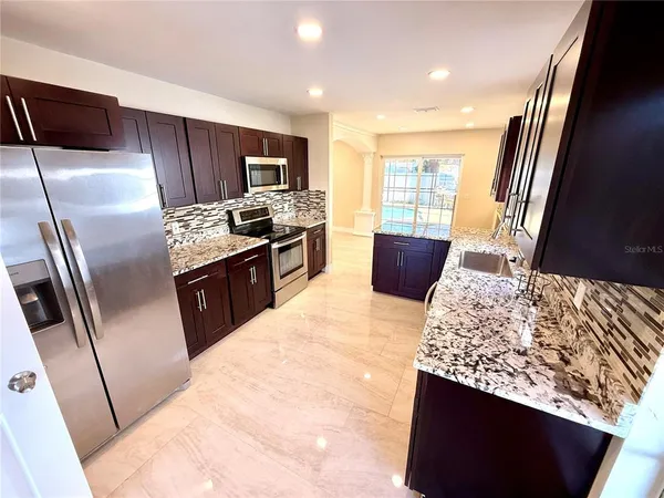 $2,600 | 9026 Dixiana Villa Circle, Tampa, FL 33635