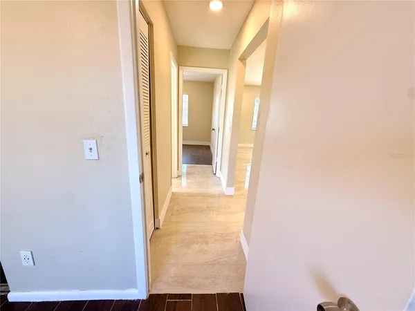 $2,600 | 9026 Dixiana Villa Circle, Tampa, FL 33635