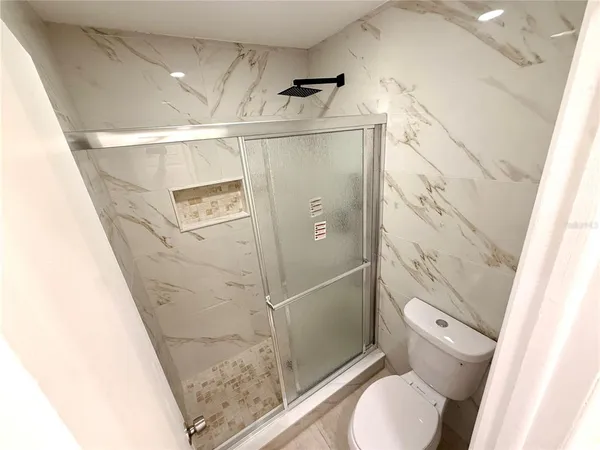 $2,600 | 9026 Dixiana Villa Circle, Tampa, FL 33635