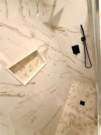 $2,600 | 9026 Dixiana Villa Circle, Tampa, FL 33635