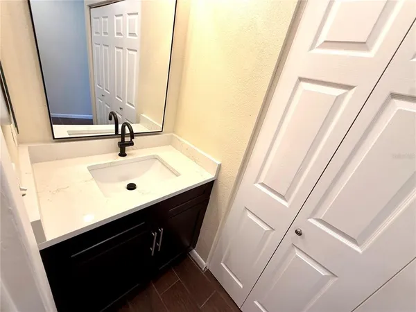 $2,600 | 9026 Dixiana Villa Circle, Tampa, FL 33635