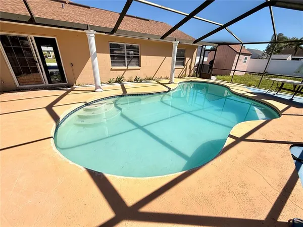 $2,600 | 9026 Dixiana Villa Circle, Tampa, FL 33635