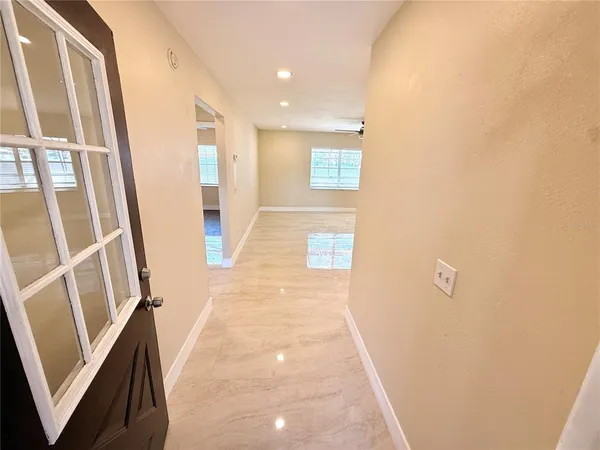 $2,600 | 9026 Dixiana Villa Circle, Tampa, FL 33635