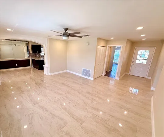 $2,600 | 9026 Dixiana Villa Circle, Tampa, FL 33635