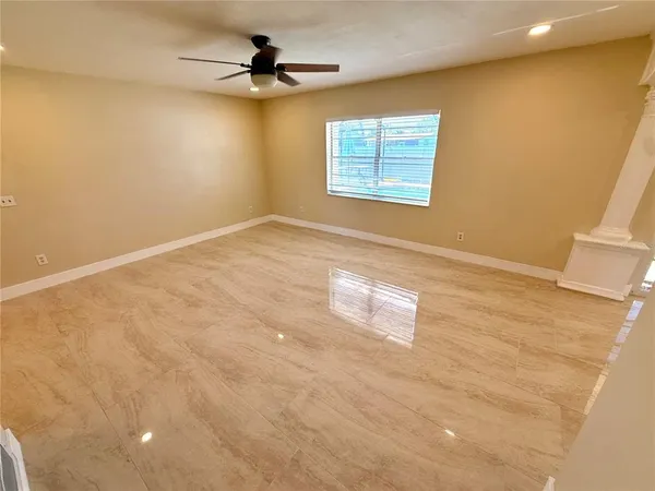 $2,600 | 9026 Dixiana Villa Circle, Tampa, FL 33635