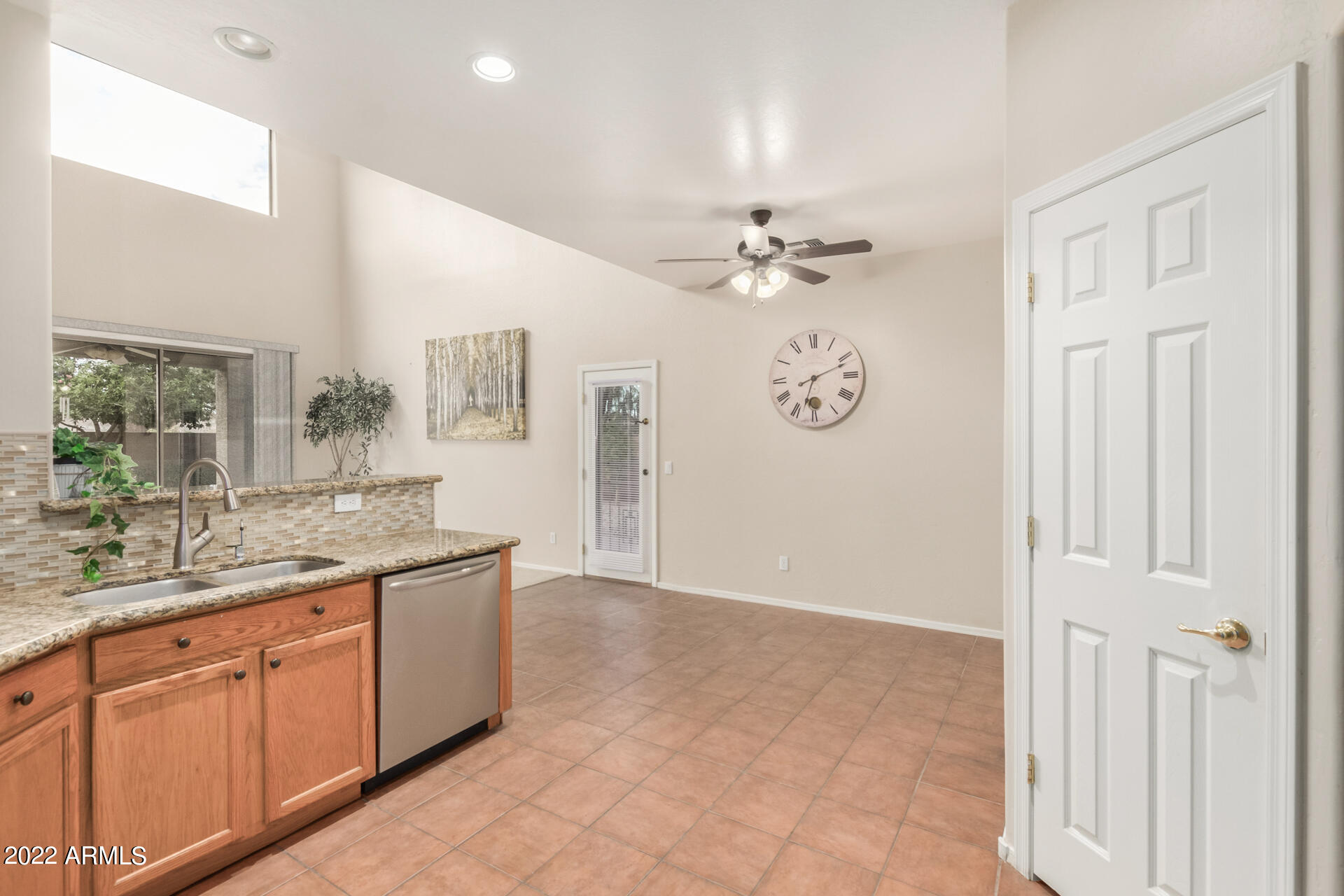 43346 West Venture Road Maricopa, AZ 85138 - Photo 14 of 51 16 - Venture