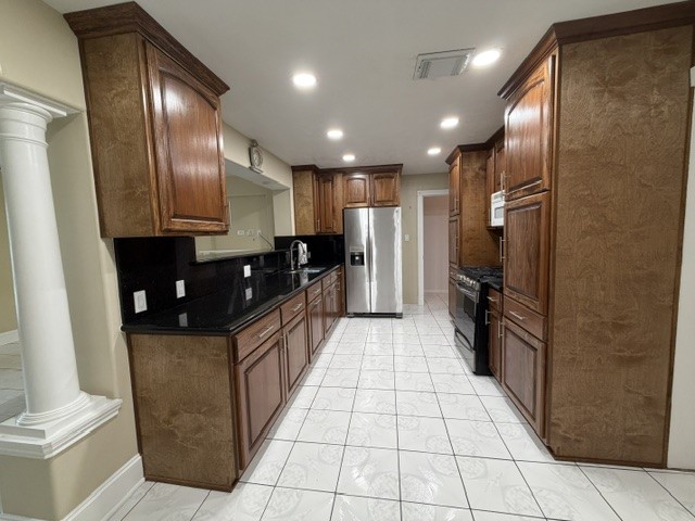 402 Dunwick Lane Pasadena, TX 77502 - Photo 3 of 9