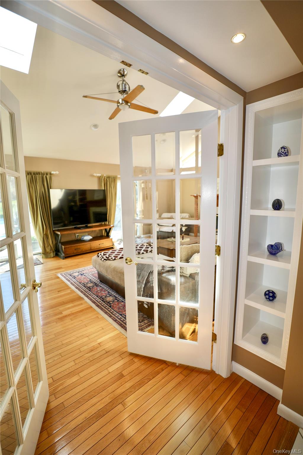 6 Bedell Road Amawalk, NY 10501 - Photo 17 of 41 Family room entrance (located off Kitchen)