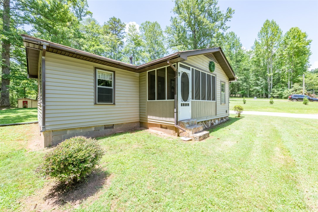 265 Chattooga Lake Road Mountain Rest, SC 29664 - Photo 4 of 50