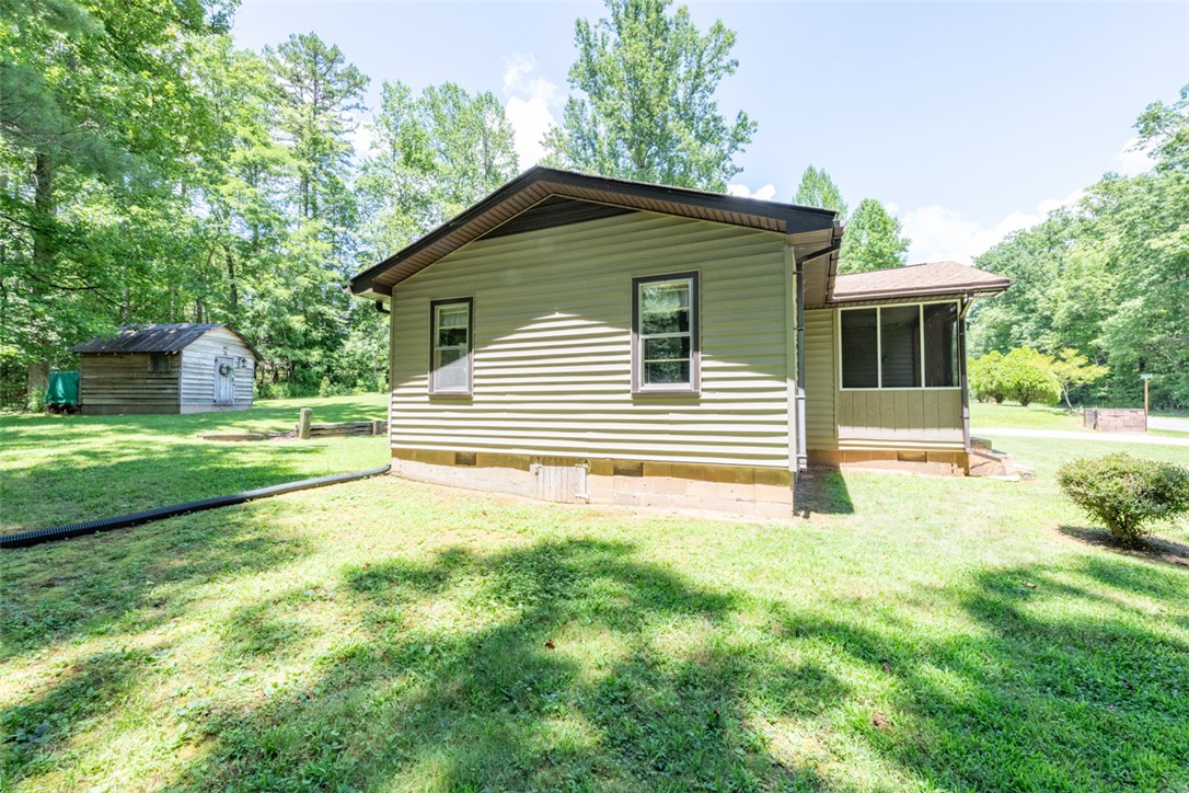 265 Chattooga Lake Road Mountain Rest, SC 29664 - Photo 5 of 50