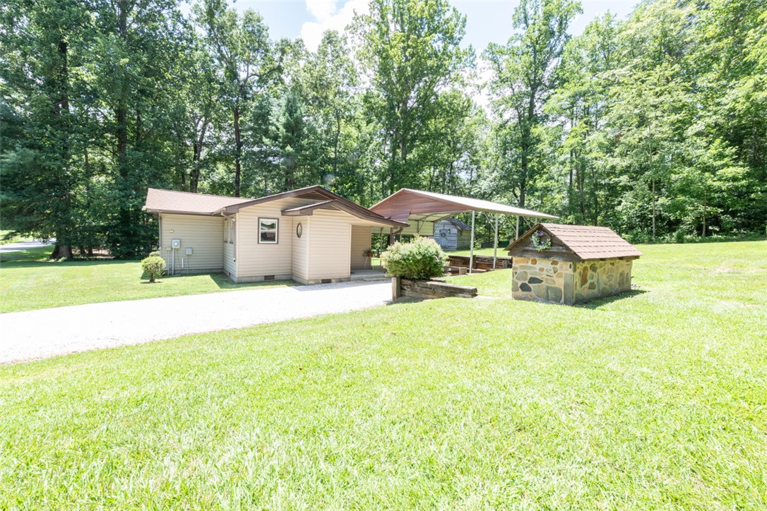 265 Chattooga Lake Road Mountain Rest, SC 29664 - Photo 10 of 50