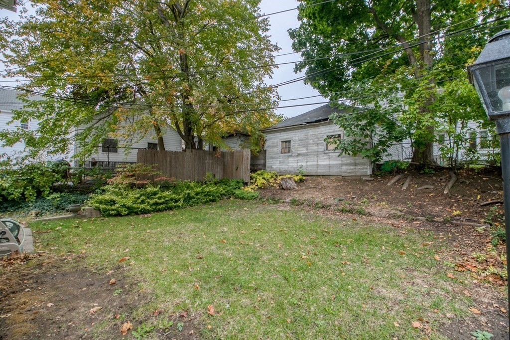 83-85 Mayfair Avenue Springfield, MA 01104 - Photo 22 of 23 Gallery Image 22