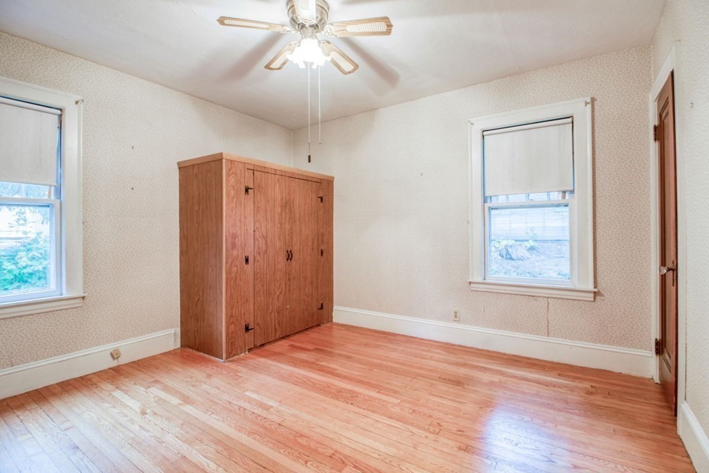 83-85 Mayfair Avenue Springfield, MA 01104 - Photo 4 of 23 Gallery Image 4