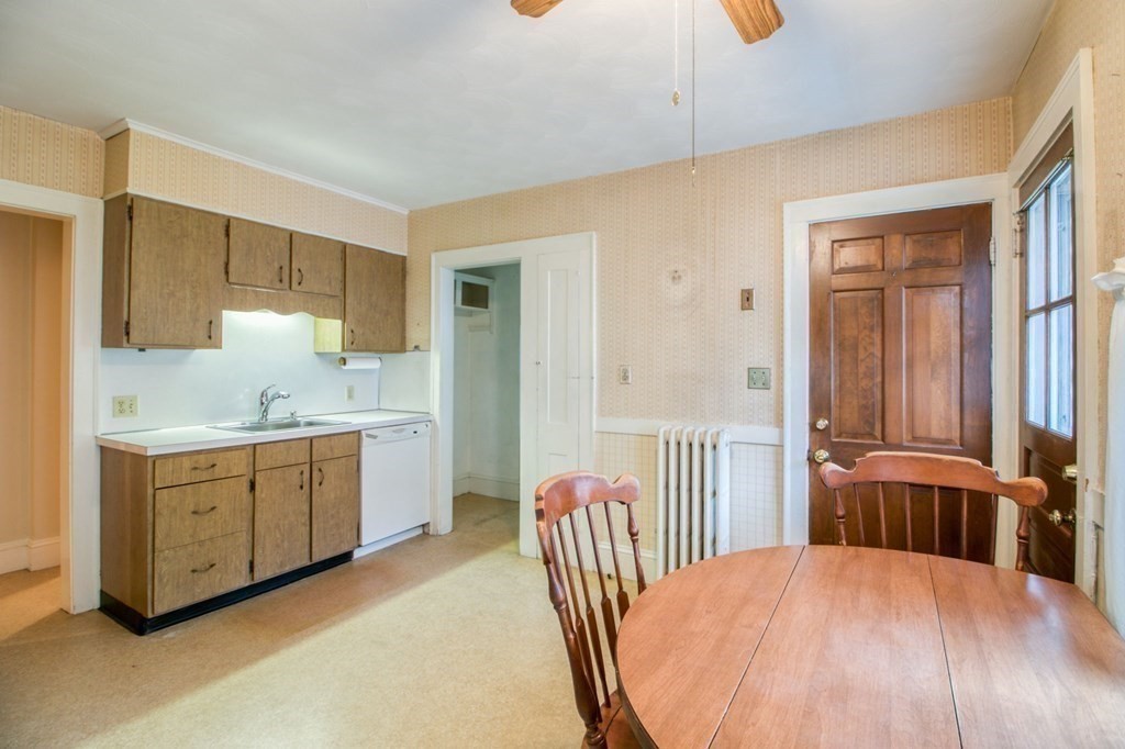 83-85 Mayfair Avenue Springfield, MA 01104 - Photo 9 of 23 Gallery Image 9