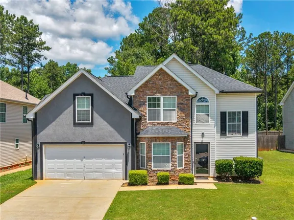 $319,000 | 1132 Oak Hollow Lane, Hampton, GA 30228