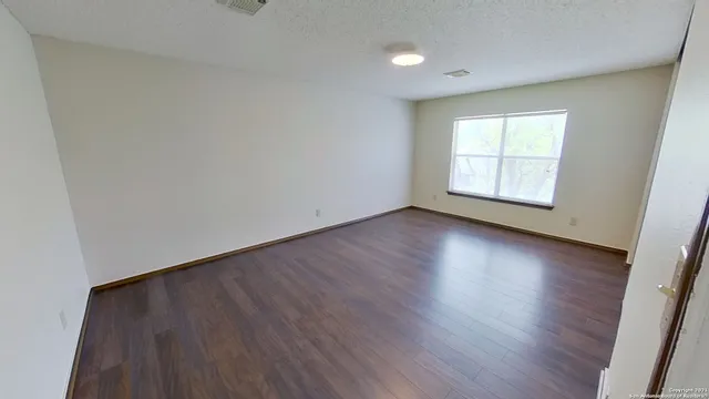 $1,800 | 2547 Smokey Creek, Schertz, TX 78154