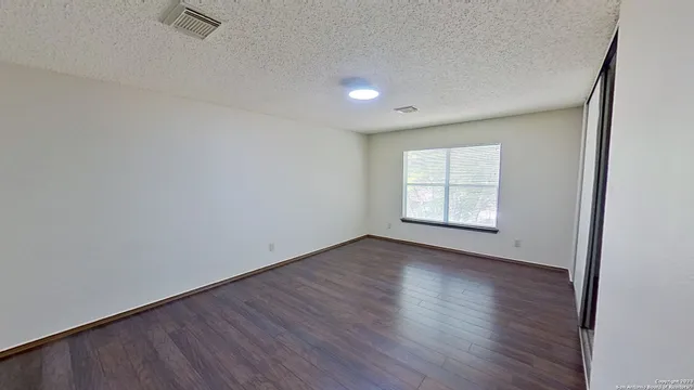 $1,800 | 2547 Smokey Creek, Schertz, TX 78154