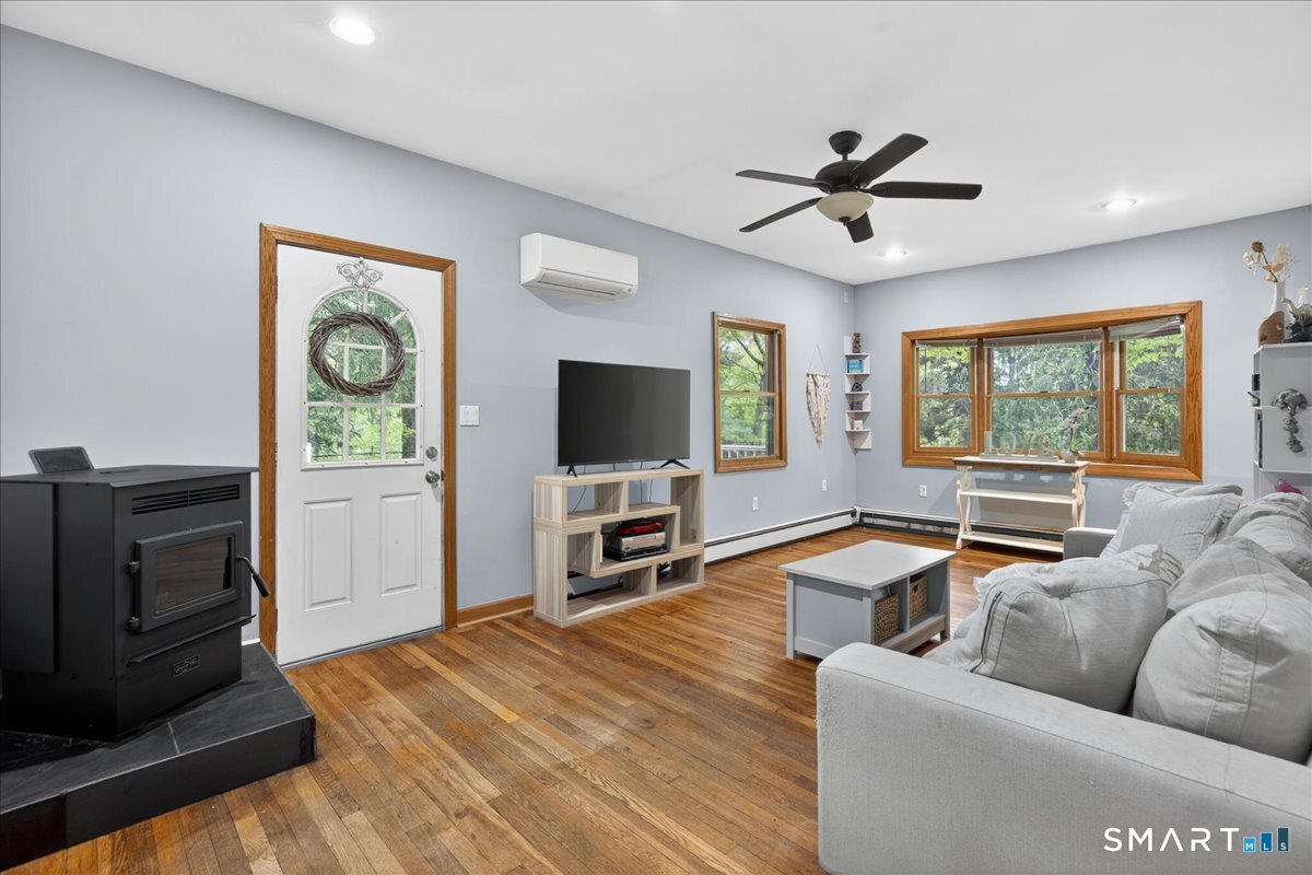 145 Liberty Street Clinton, CT 06413 - Photo 9 of 29