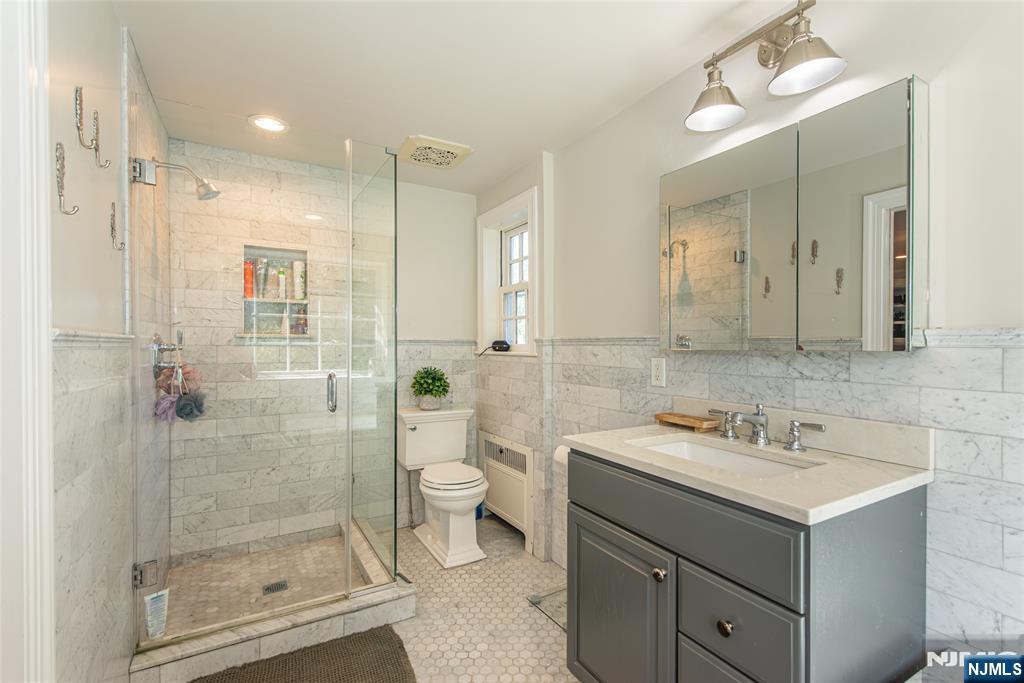 77 Forest Hill Road West Orange, NJ 07052 - Photo 26 of 45