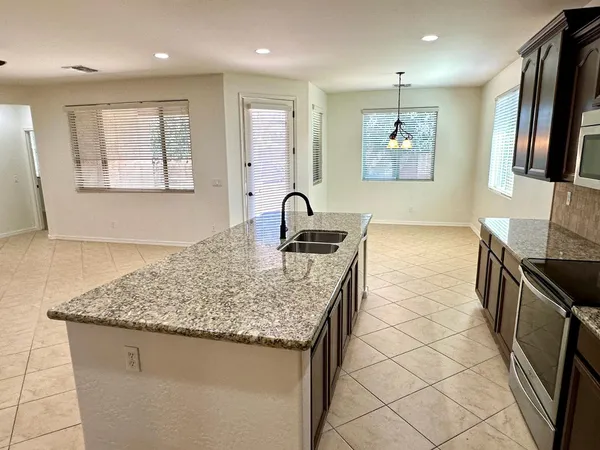 $2,395 | 4261 North 180th Lane, Goodyear, AZ 85395