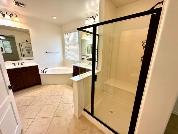 $2,495 | 4261 North 180th Lane, Goodyear, AZ 85395