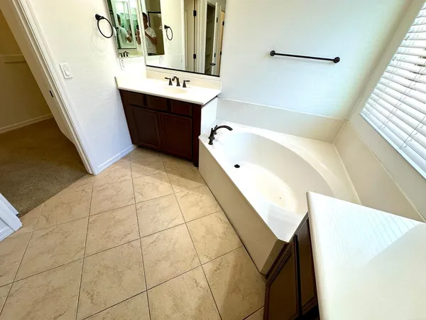 $2,495 | 4261 North 180th Lane, Goodyear, AZ 85395