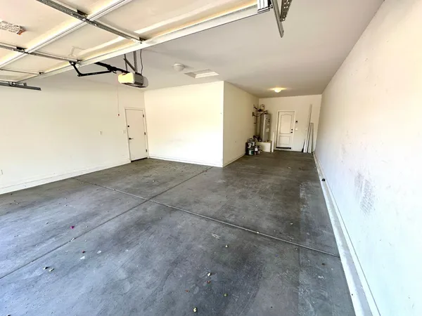 $2,395 | 4261 North 180th Lane, Goodyear, AZ 85395