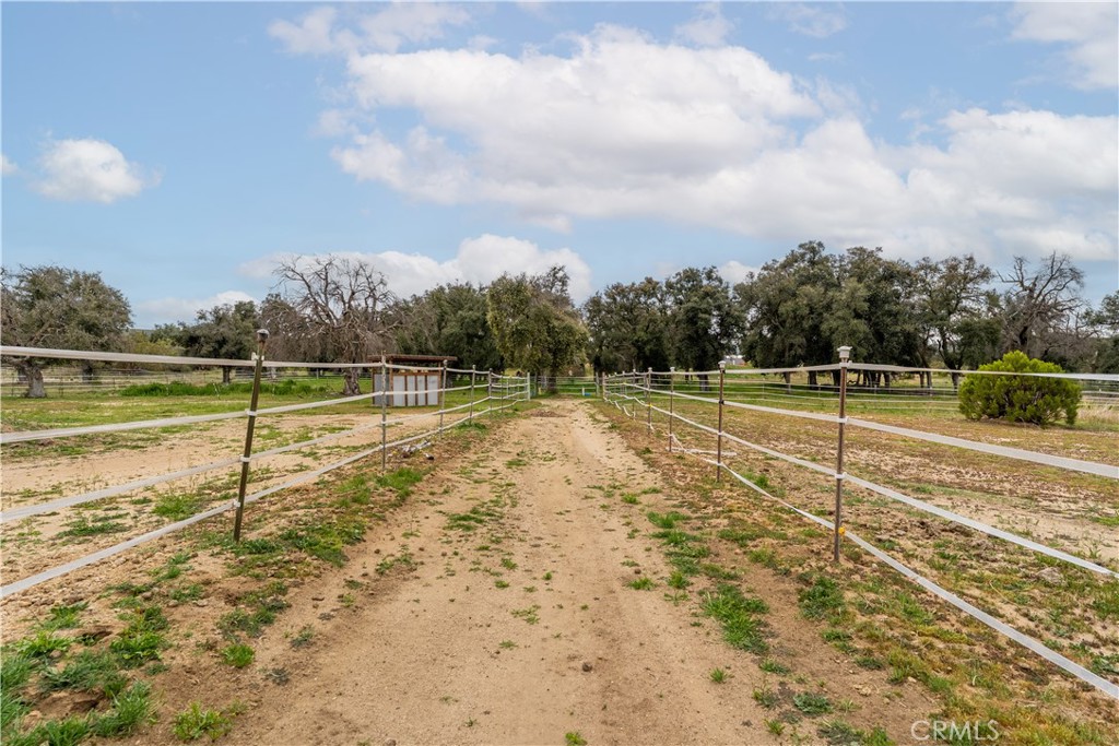 29972 Chihuahua Valley Road Warner Springs, CA 92086 - Photo 50 of 55 a view of a tennis court
