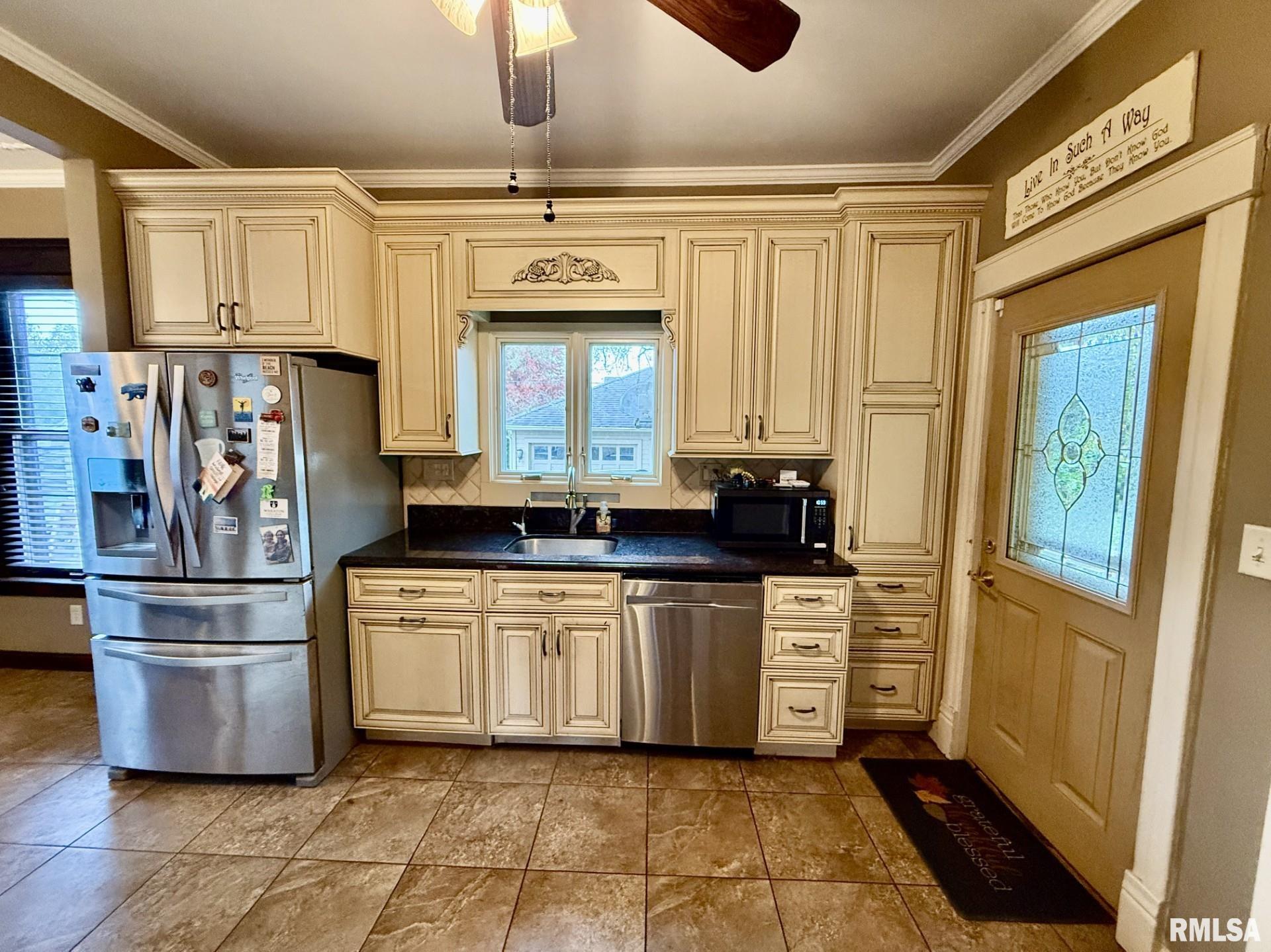 509 East Prospect Street Kewanee, IL 61443 - Photo 19 of 38