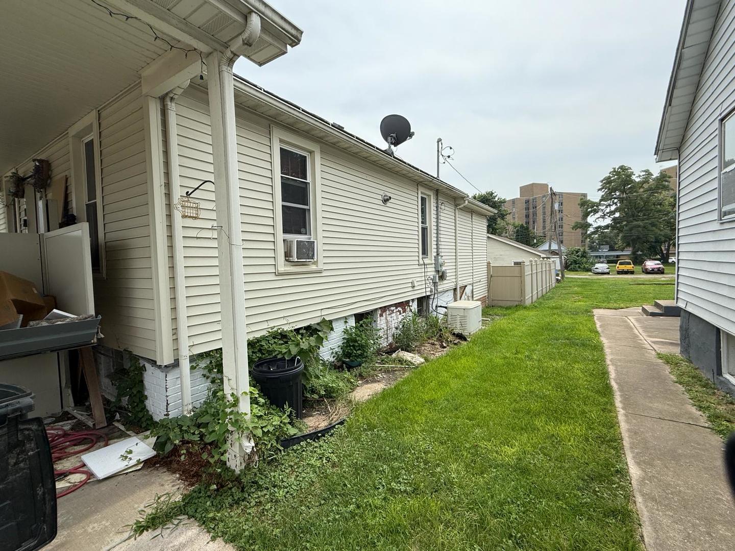 1040 3rd Street LaSalle, IL 61301 - Photo 6 of 20