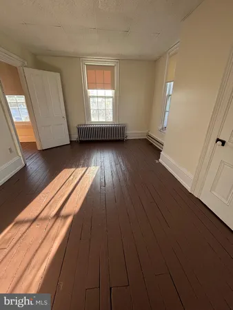 $1,350 | 22 South 6th Street, Unit 2, Oxford, PA 19363