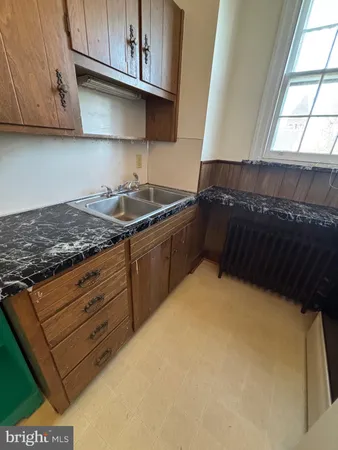 $1,350 | 22 South 6th Street, Unit 2, Oxford, PA 19363