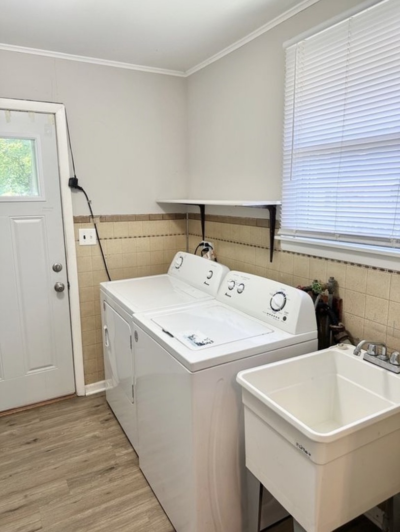 35339 North Hickory Lane Round Lake, IL 60073 - Photo 15 of 16 a utility room with dryer and washer