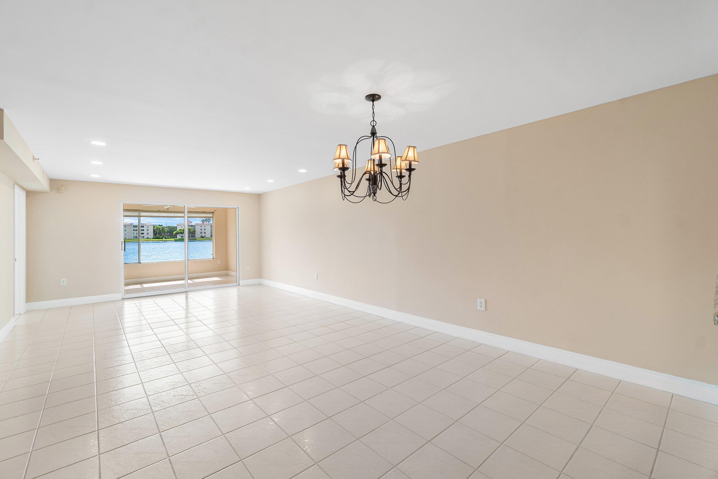 14096 Huntington Pointe Drive, Unit 106 Delray Beach, FL 33484 - Photo 4 of 47 LIVINGROOM